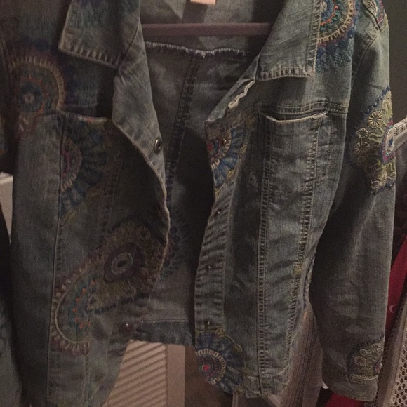 Jean jacket - Picture 3 of 3